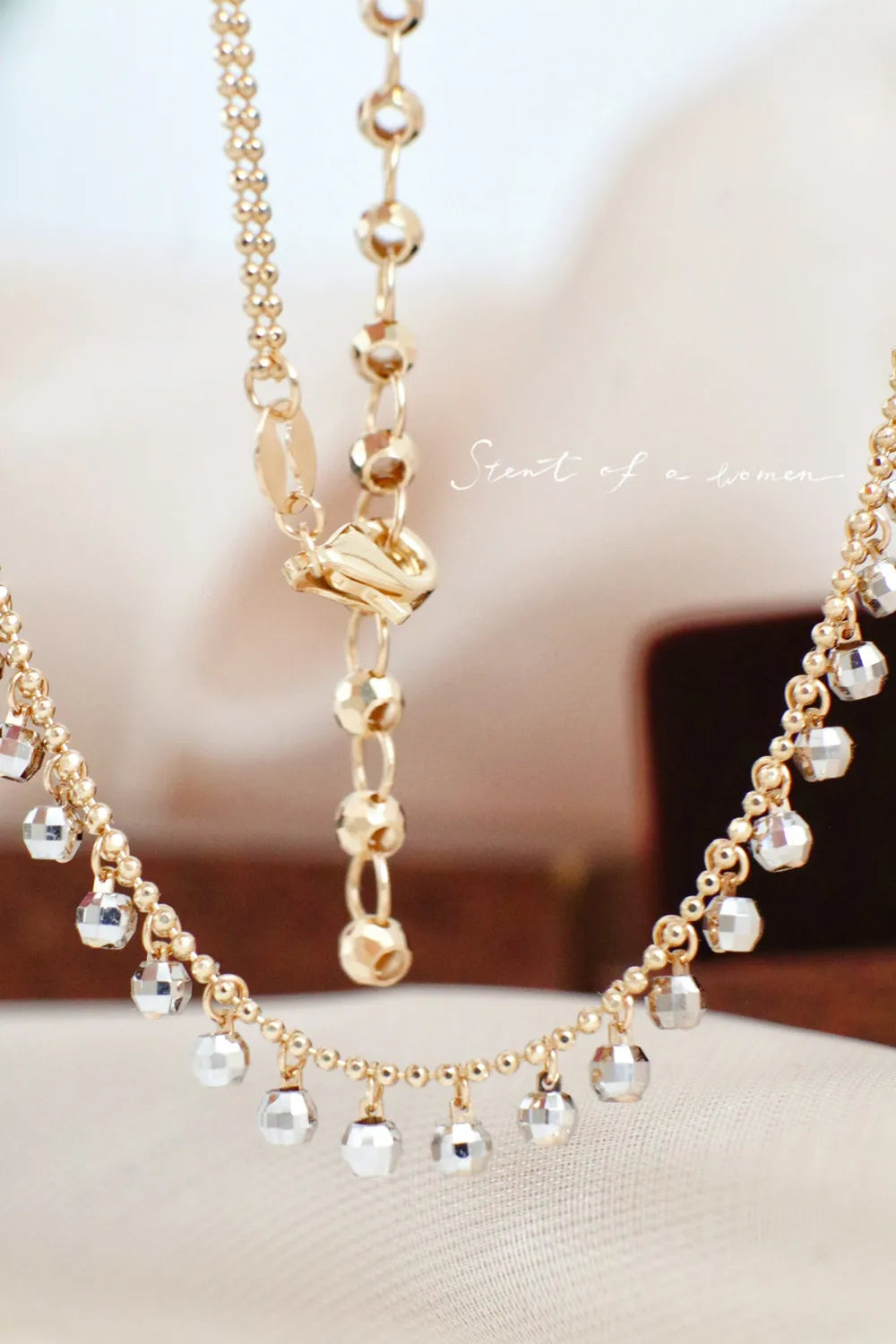 Camelia Jewelry Real 18K Solid Yellow Gold AU750 Jewelry Double Layer Chain White Gold Beads Tassel Pendant Necklaces for Fashion Lady