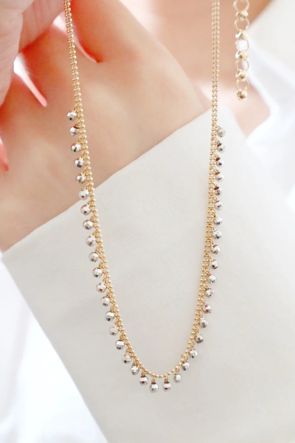 Camelia Jewelry Real 18K Solid Yellow Gold AU750 Jewelry Double Layer Chain White Gold Beads Tassel Pendant Necklaces for Fashion Lady