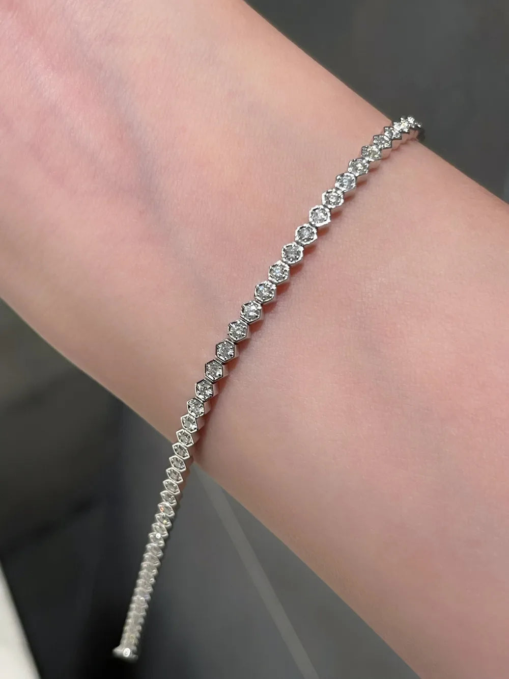 Camelia Jewelry Real 18K Solid White Gold AU750 Jewelry Natural Diamonds 1.40carat Hexagonal Honeycomb Tennis Bracelets for Women Gift