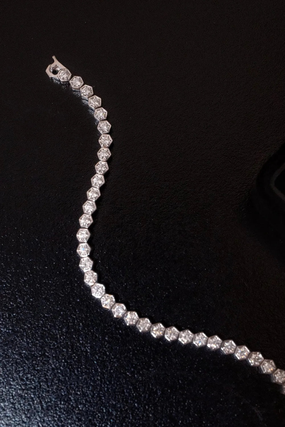 Camelia Jewelry Real 18K Solid White Gold AU750 Jewelry Natural Diamonds 1.40carat Hexagonal Honeycomb Tennis Bracelets for Women Gift
